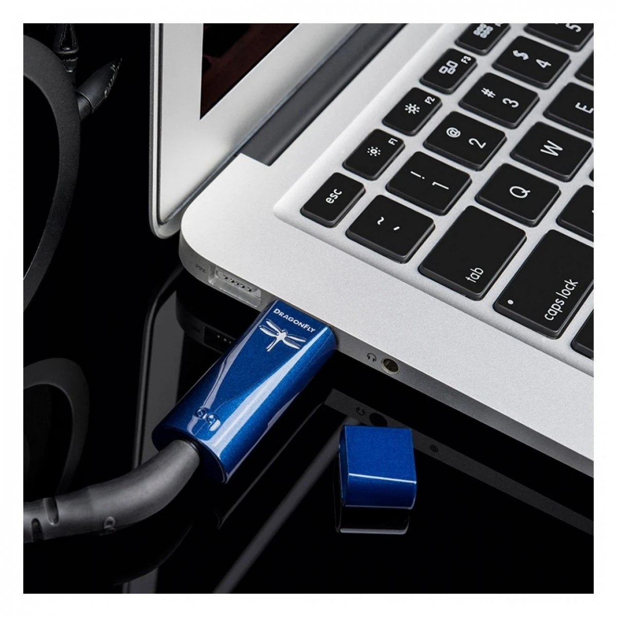 AudioQuest Dragonfly Cobalt & Wired Headphones Bundle - Image 4