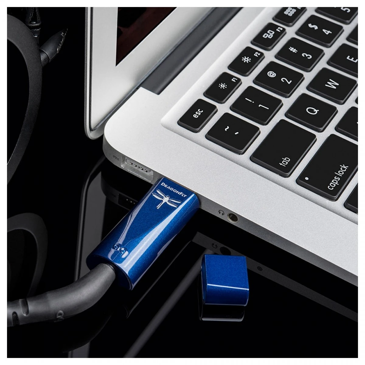 AudioQuest DragonFly Cobalt USB Digital Audio Converter - Image 4