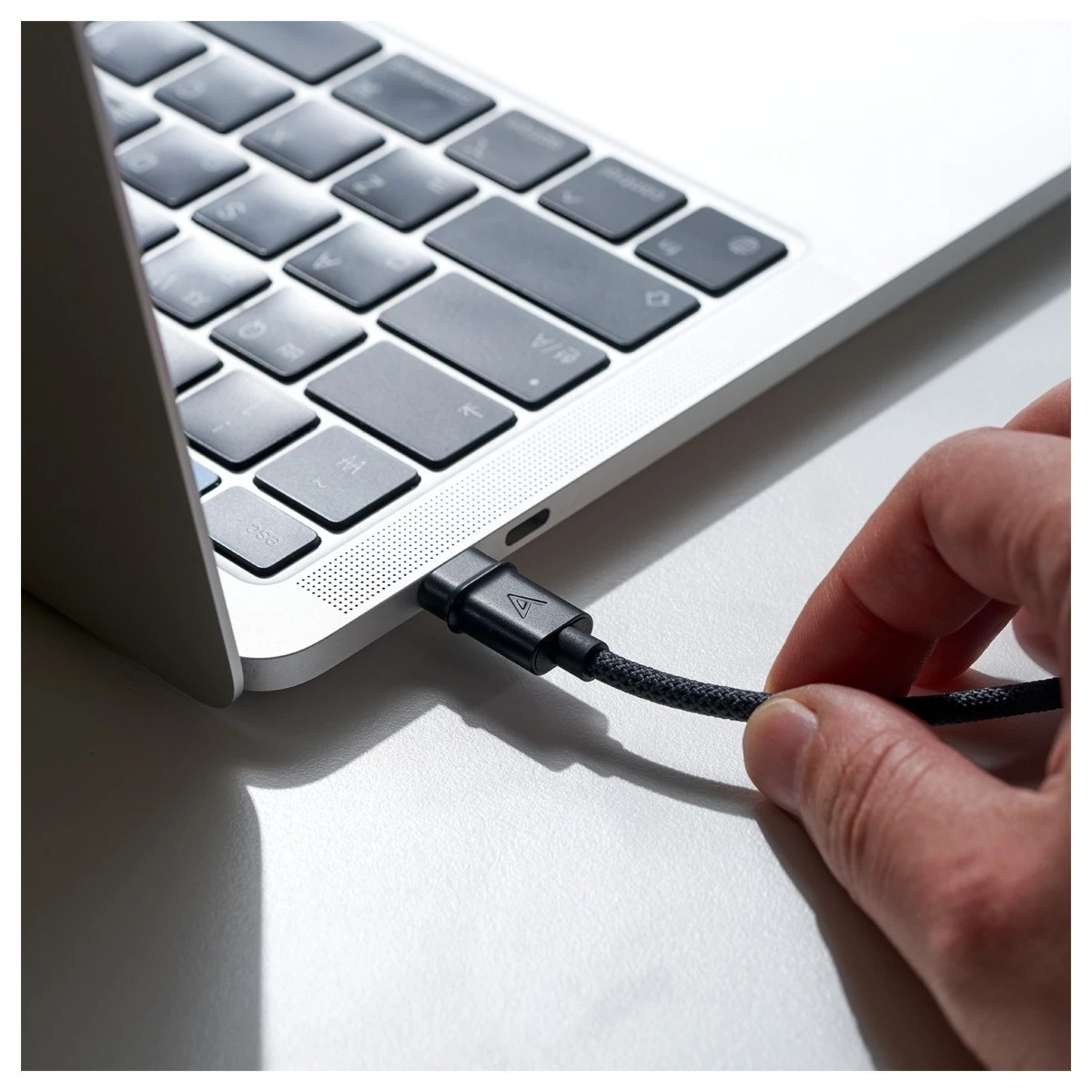 Astell&Kern AK HB1 Wireless DAC & Amp - Image 11