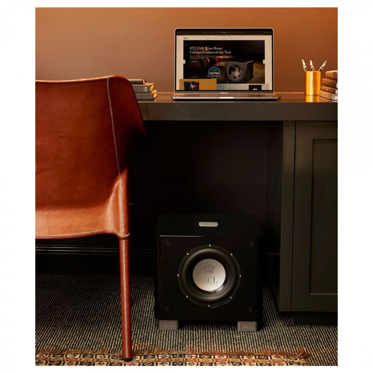REL T7X Subwoofer, Gloss Black - Image 9