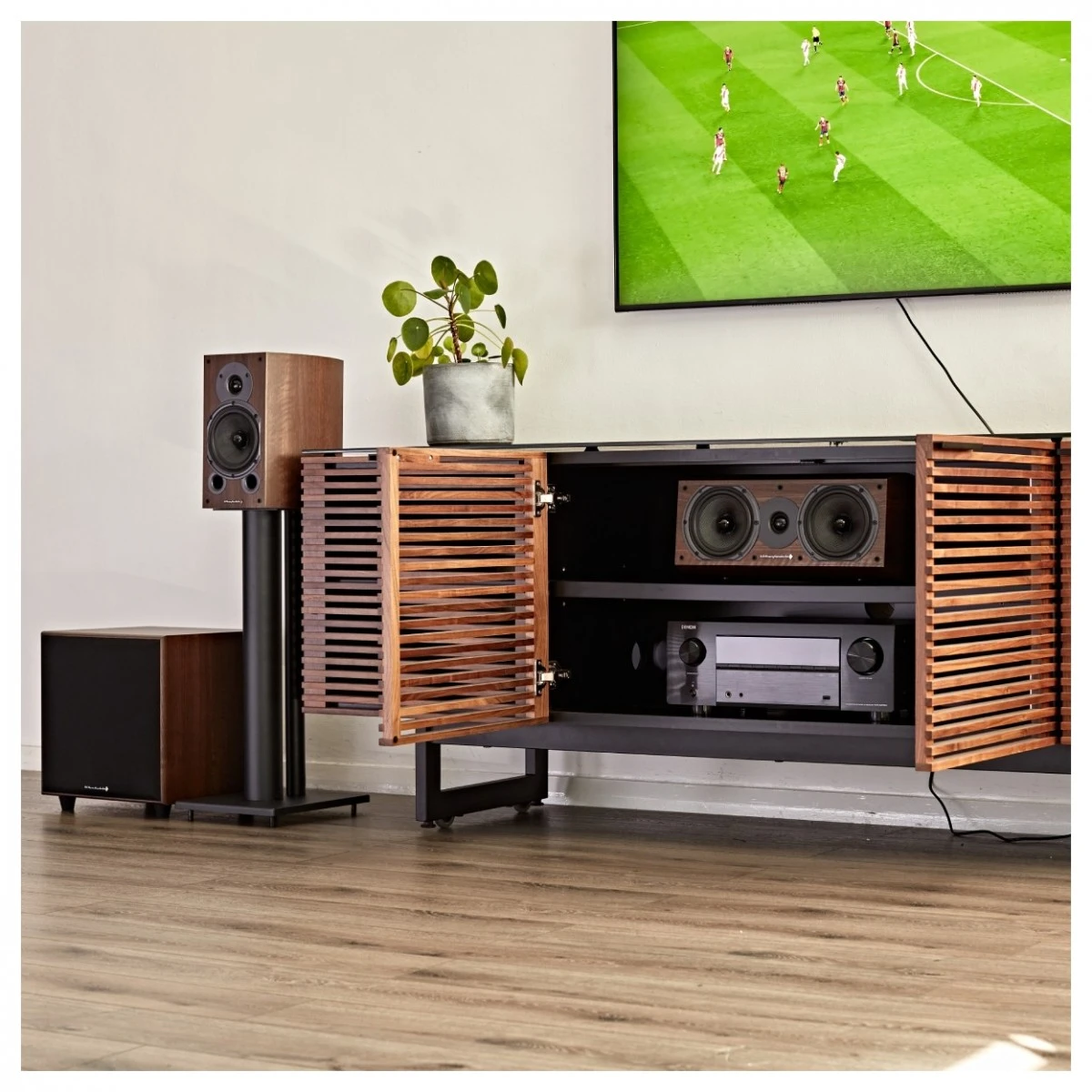 Wharfedale Diamond 9.1 Bookshelf Speakers (Pair), Walnut - Image 9