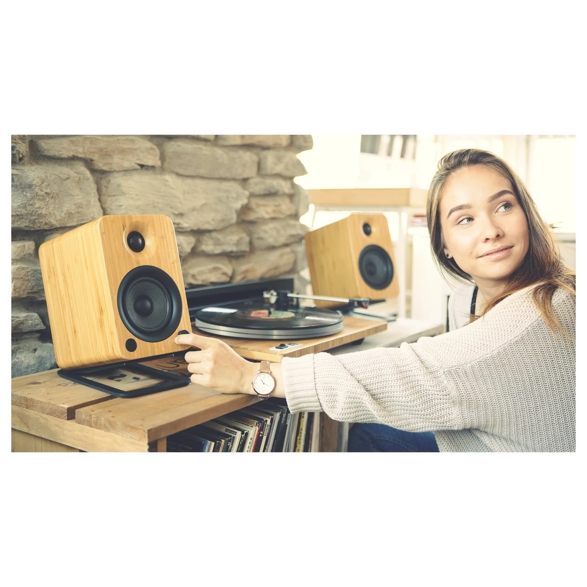 Kanto YU4 Powered Bookshelf Speakers, Bamboo - Image 4
