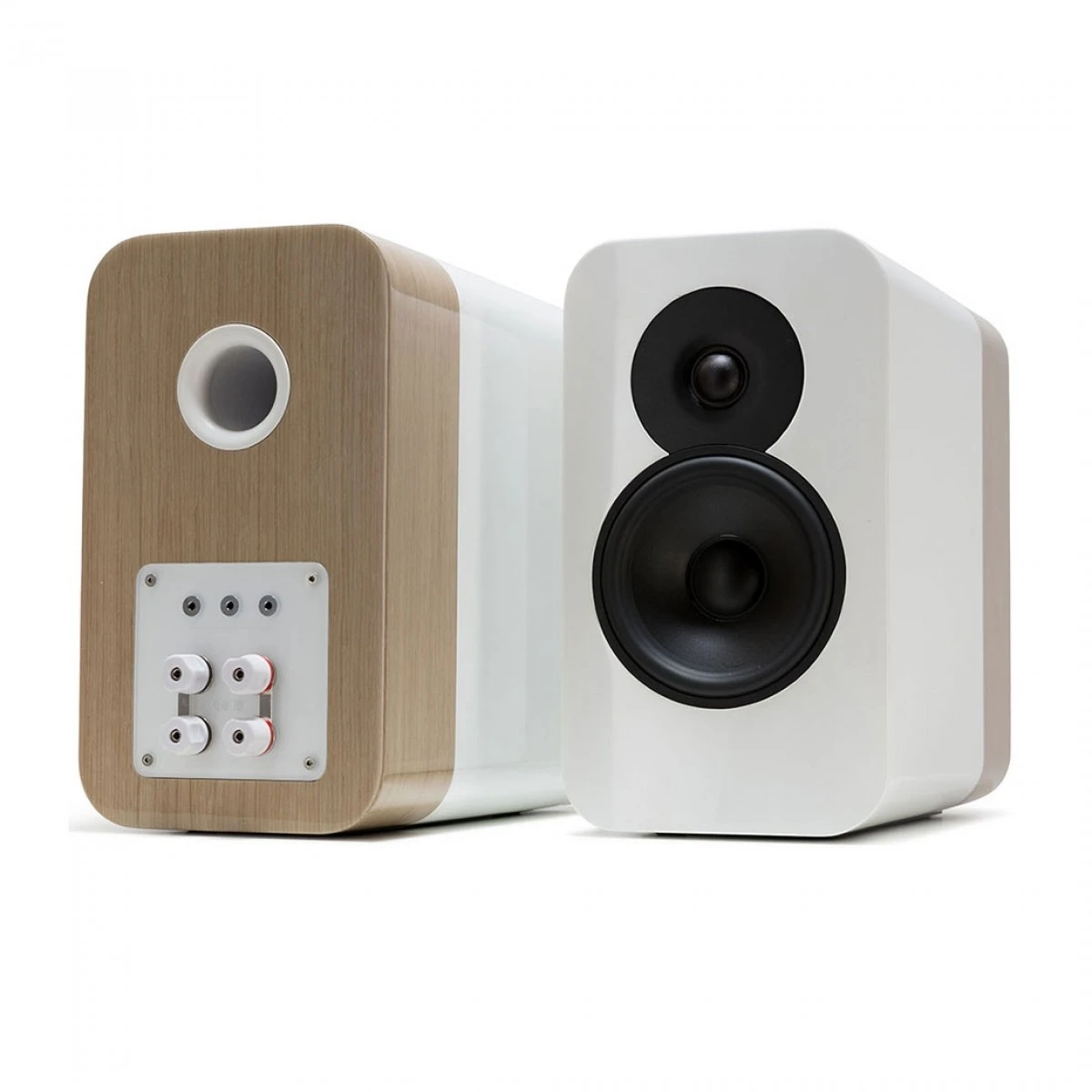 Q Acoustics Concept 300 Gloss White / Oak Bookshelf Speakers (Pair) W/ Tripod Speaker Stands